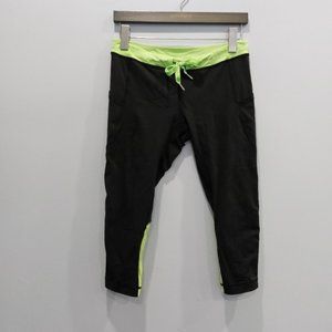 Lululemon Beach Runner Crop Black Zippy Green Size 8
